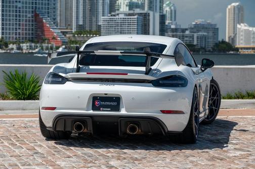 2024 Porsche 718 Cayman GT4 RS