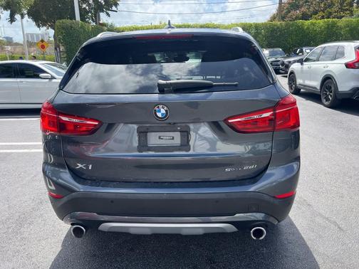 2021 BMW X1 sDrive28i