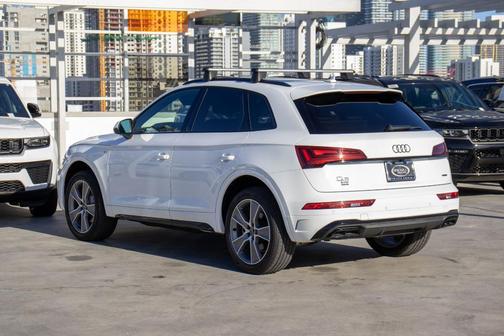 2025 Audi Q5 45 S line quattro Premium
