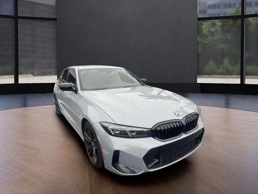 2023 BMW 330 i xDrive
