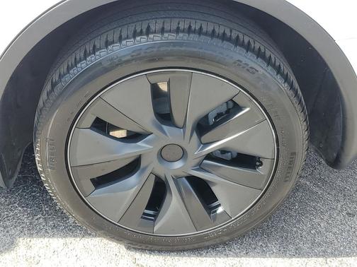 2025 Tesla Model Y Long Range