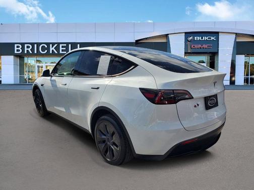 2025 Tesla Model Y Long Range