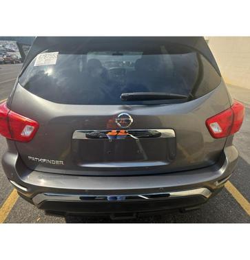 2019 Nissan Pathfinder S