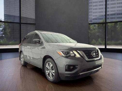 2019 Nissan Pathfinder S