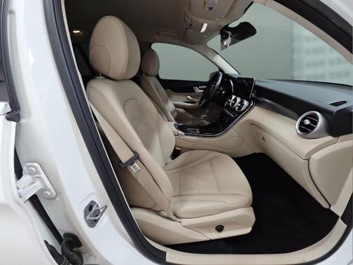 2022 Mercedes-Benz GLC 300 Base