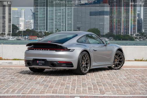 2024 Porsche 911 Carrera
