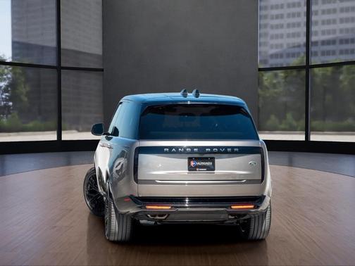 2023 Land Rover Range Rover P530 SE