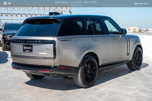 2023 Land Rover Range Rover P530 SE