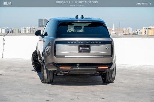 2023 Land Rover Range Rover P530 SE