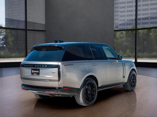 2023 Land Rover Range Rover P530 SE