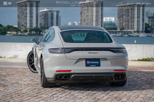 2023 Porsche Panamera 4