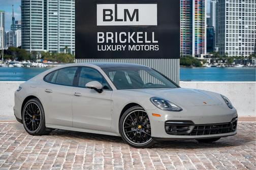 2023 Porsche Panamera 4