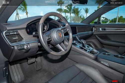 2023 Porsche Panamera 4