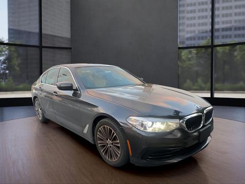 2019 BMW 530 i