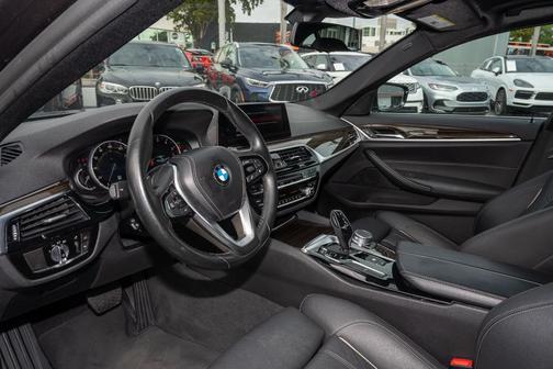 2019 BMW 530 i