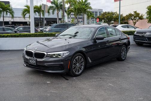 2019 BMW 530 i