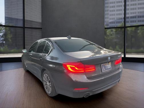 2019 BMW 530 i