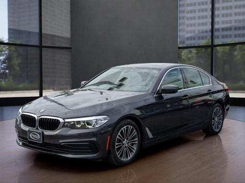 2019 BMW 530 i