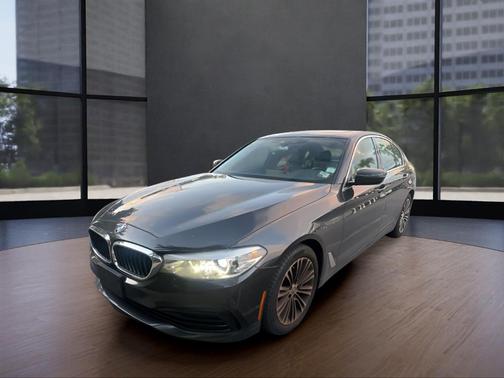 2019 BMW 530 i