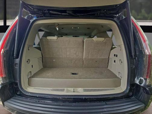 2016 Cadillac Escalade Luxury
