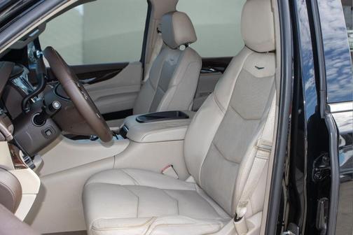 2016 Cadillac Escalade Luxury