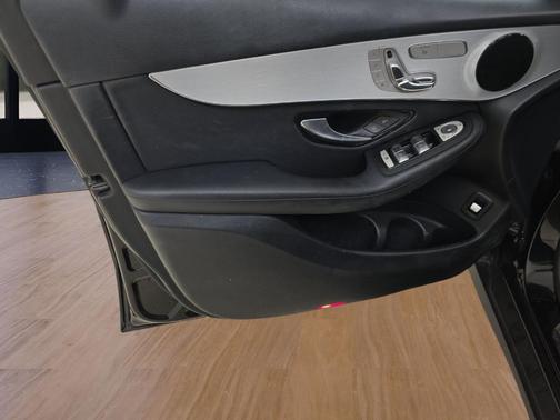 2022 Mercedes-Benz GLC 300 Base