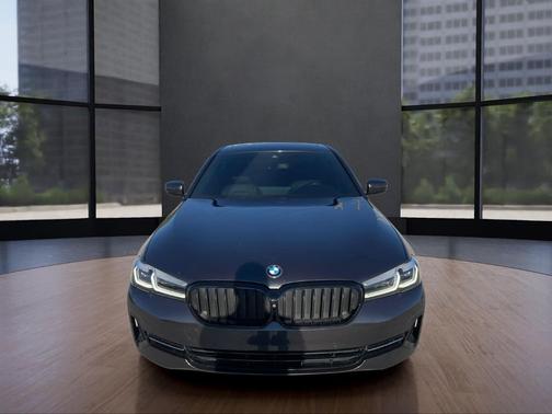 2021 BMW 540 i