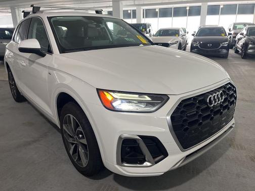 2024 Audi Q5 45 S line quattro Premium