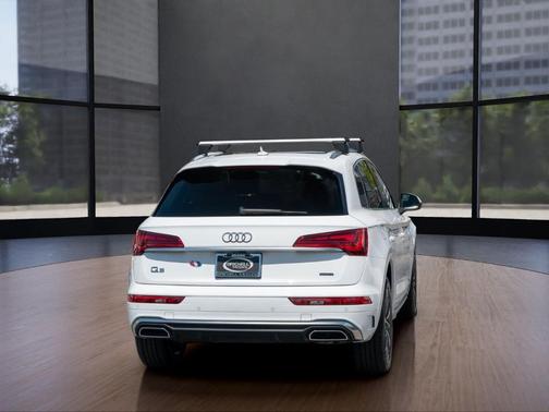 2024 Audi Q5 45 S line quattro Premium