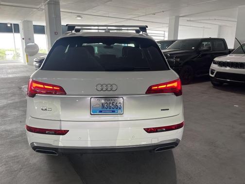 2024 Audi Q5 45 S line quattro Premium