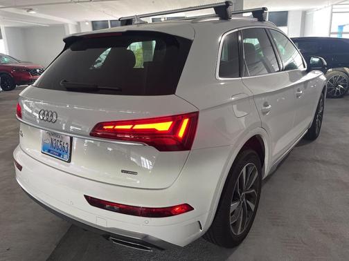 2024 Audi Q5 45 S line quattro Premium