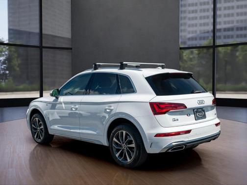 2024 Audi Q5 45 S line quattro Premium