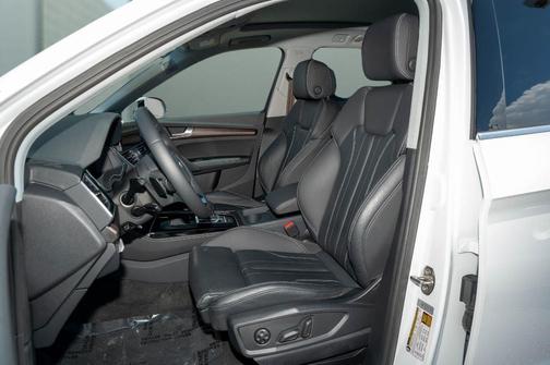 2024 Audi Q5 45 S line quattro Premium