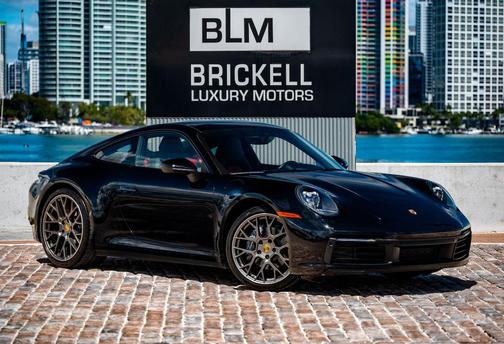 2021 Porsche 911 Carrera