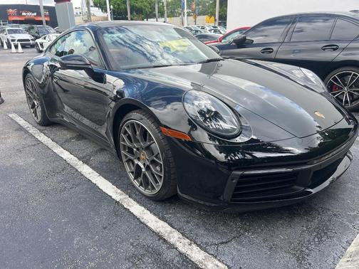 2021 Porsche 911 Carrera