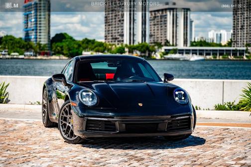 2021 Porsche 911 Carrera