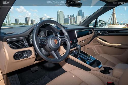 2022 Porsche Macan Base