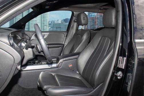 2022 Mercedes-Benz GLB 250 Base