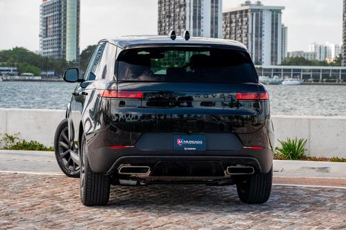 2024 Land Rover Range Rover Sport SE