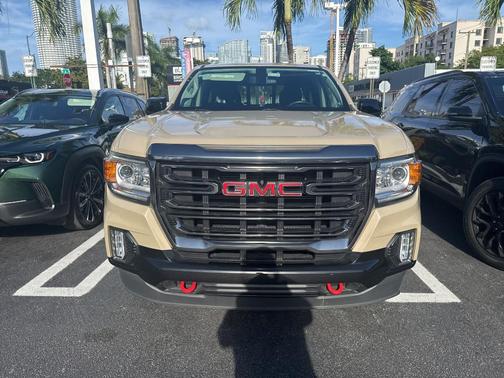 Desert Sand Metallic 2022 GMC Canyon AT4 w/Leather