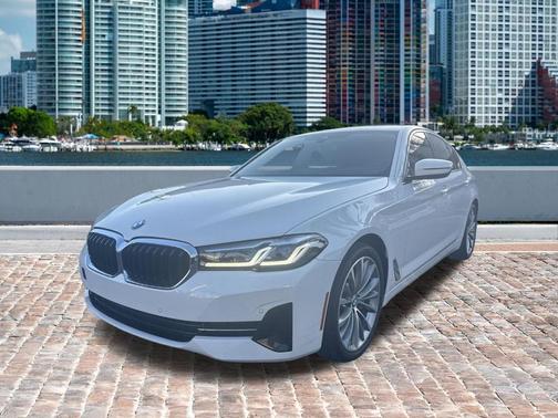 Alpine White 2023 BMW 530 i