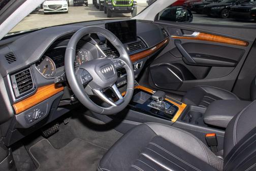 2023 Audi Q5 45 S line quattro Premium