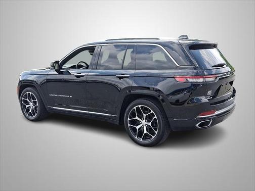 2023 Jeep Grand Cherokee Summit