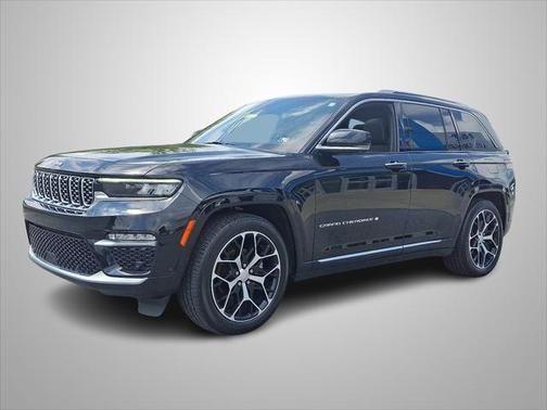 2023 Jeep Grand Cherokee Summit