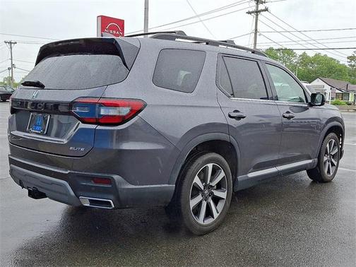 2023 Honda Pilot AWD Elite