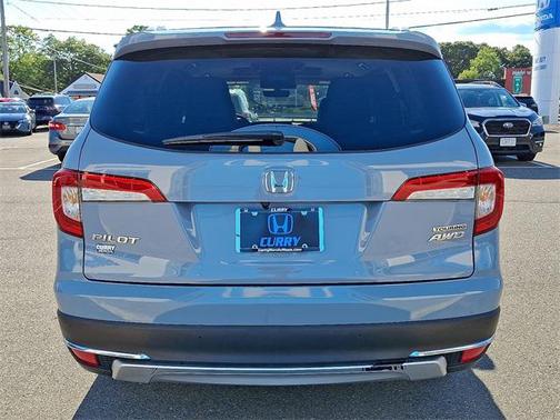 2022 Honda Pilot Touring 8-Passenger