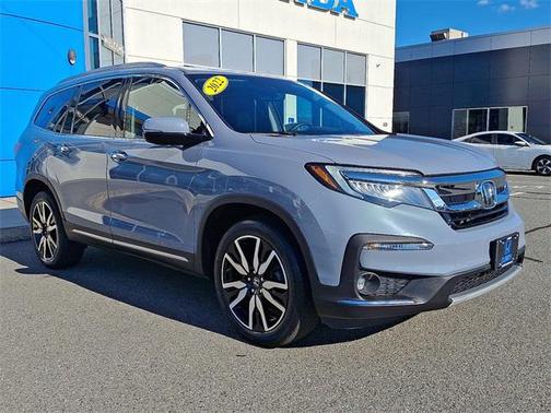 2022 Honda Pilot Touring 8-Passenger
