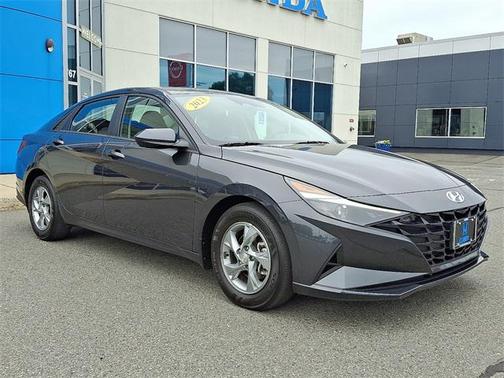 2023 Hyundai ELANTRA SE