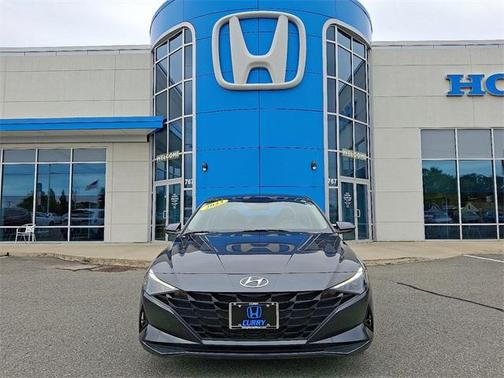 2023 Hyundai ELANTRA SE