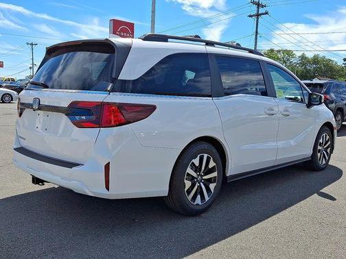 Platinum White 2026 Honda Odyssey EX-L